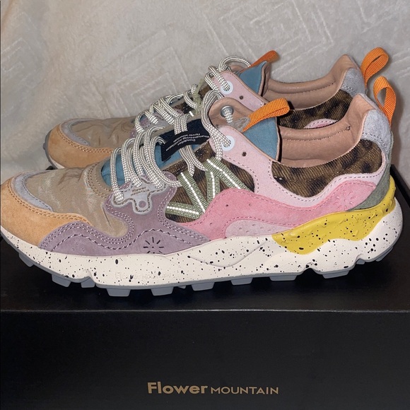 NWT Flower Mountain Yamano 3 Sneaker in Leo Light Mustard - Picture 12 of 14